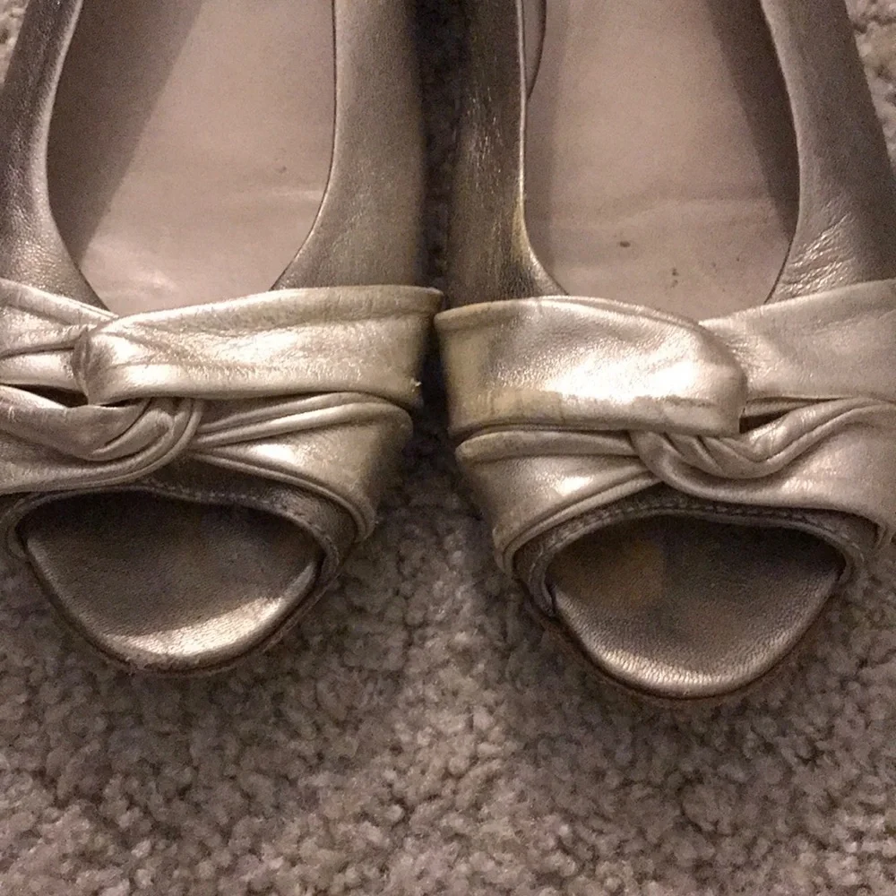 AGL Classic Gold Metallic Wedge